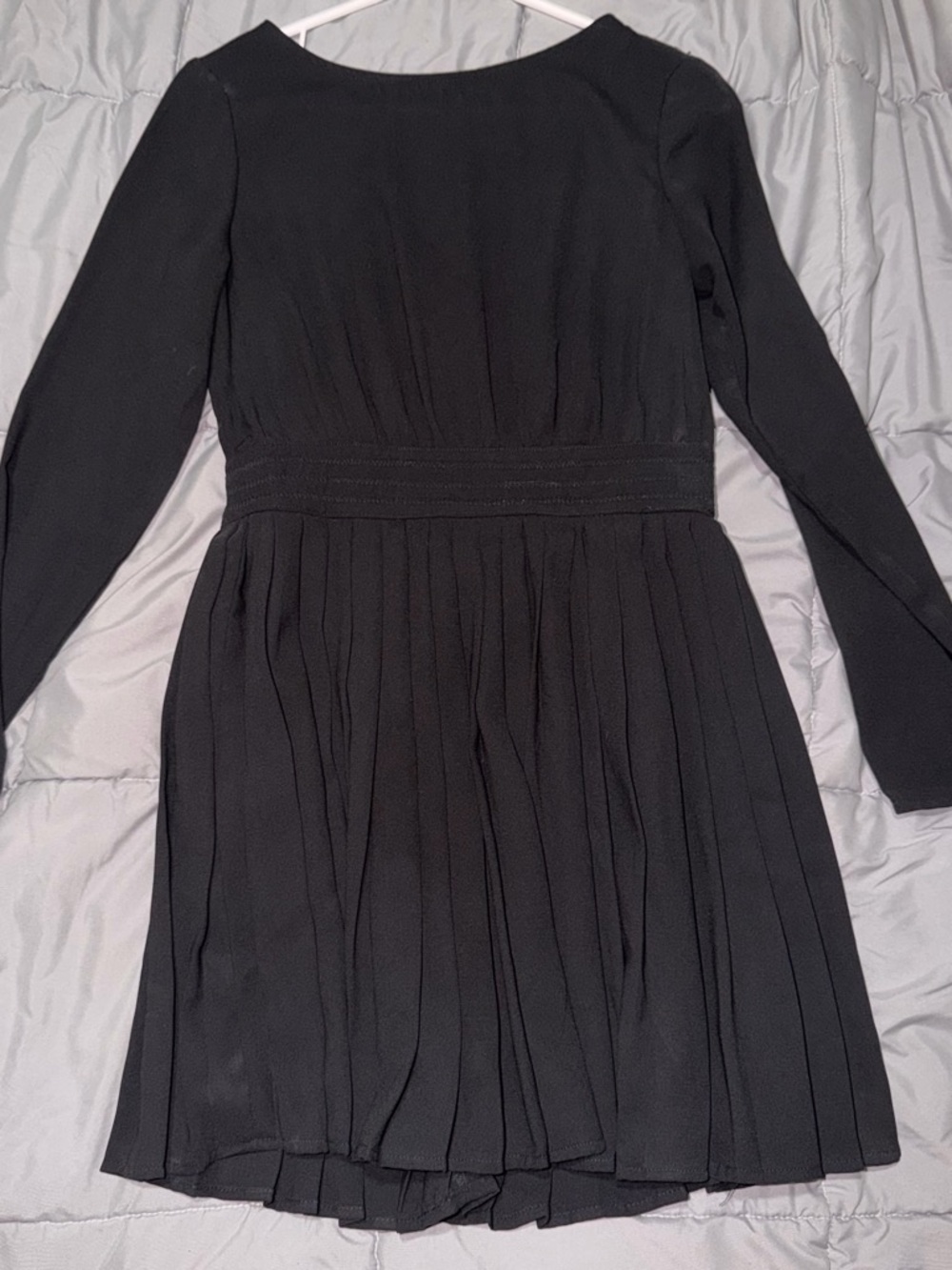 Forever 21 Black Long-Sleeve Pleated Waist Dress